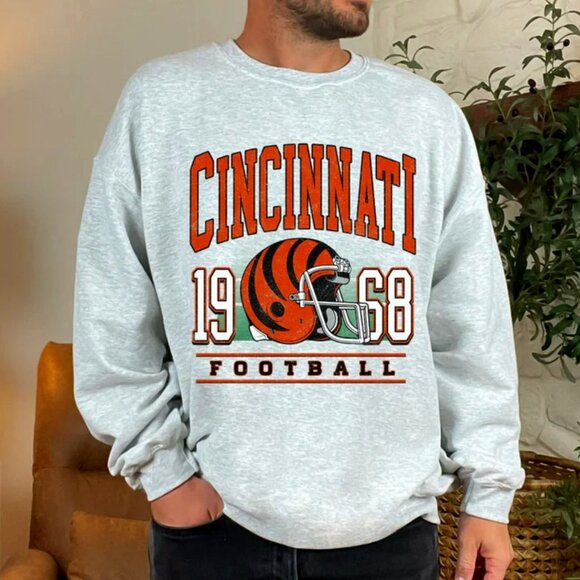 Cincinnati Bengals Football Sweatshirt Vintage Style Cincinnati Football Shirts - Picture 1 of 2